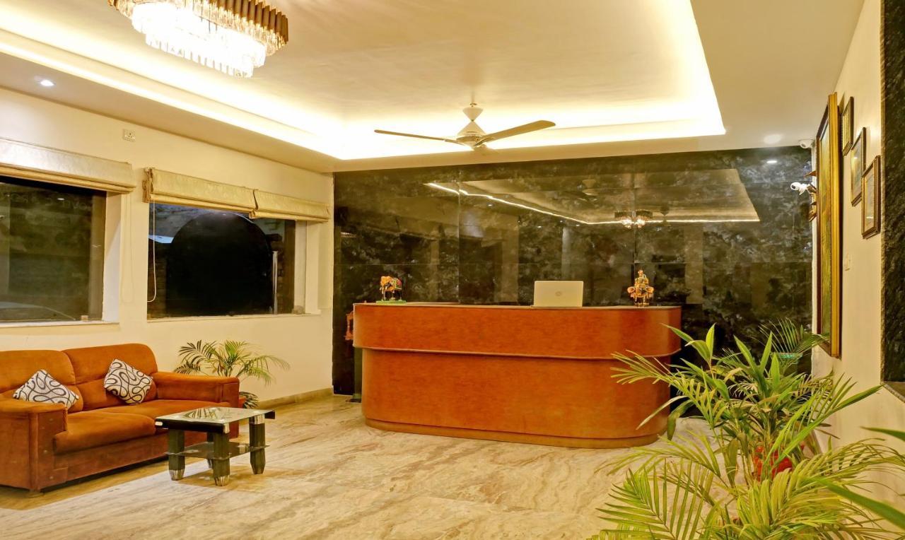 Treebo Trend Gupta Inn Varanasi Ngoại thất bức ảnh