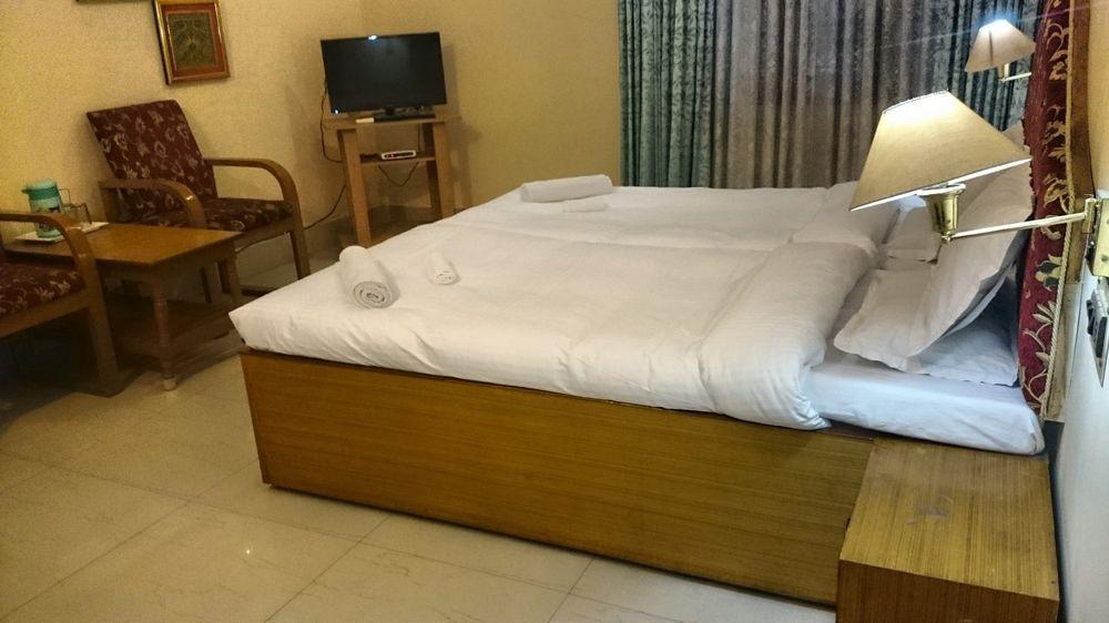 Treebo Trend Gupta Inn Varanasi Ngoại thất bức ảnh