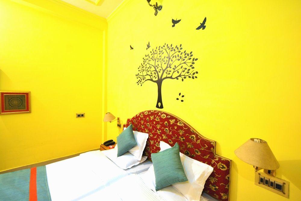 Treebo Trend Gupta Inn Varanasi Ngoại thất bức ảnh