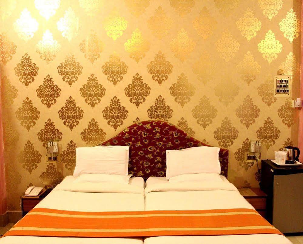 Treebo Trend Gupta Inn Varanasi Ngoại thất bức ảnh