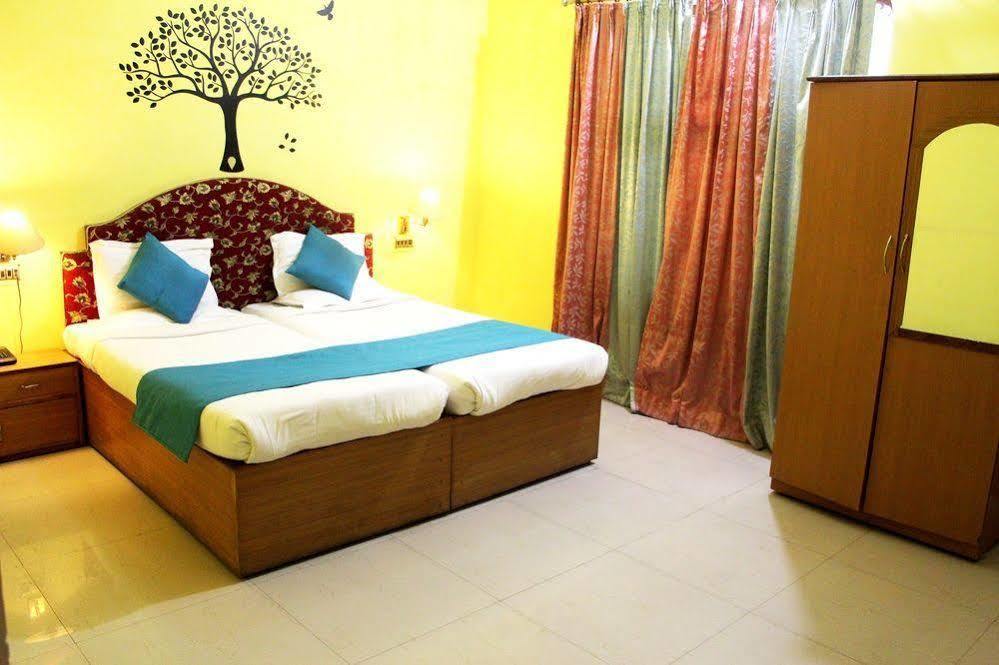 Treebo Trend Gupta Inn Varanasi Ngoại thất bức ảnh