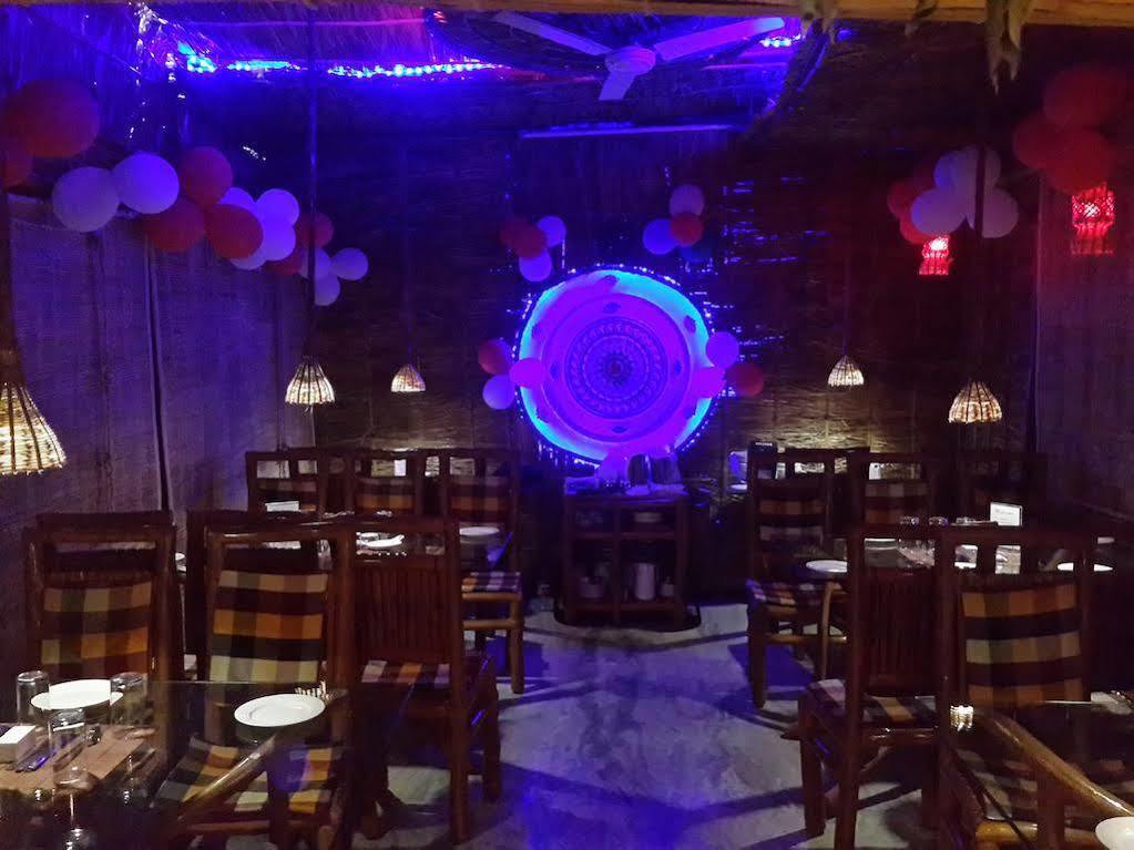 Treebo Trend Gupta Inn Varanasi Ngoại thất bức ảnh