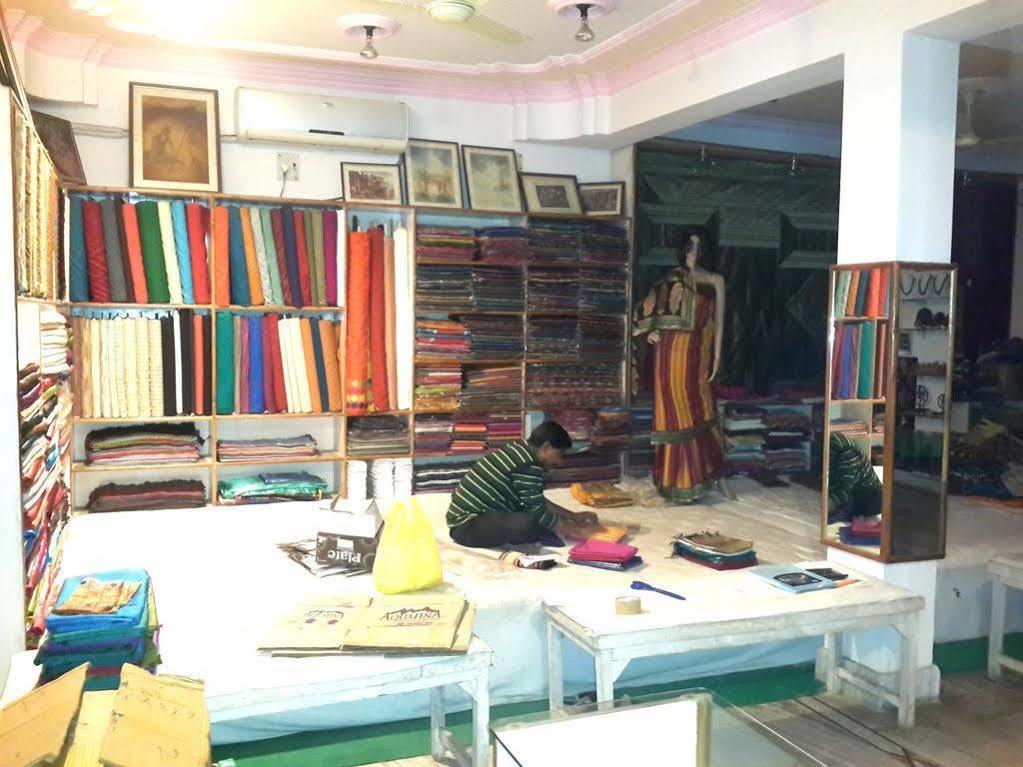 Treebo Trend Gupta Inn Varanasi Ngoại thất bức ảnh