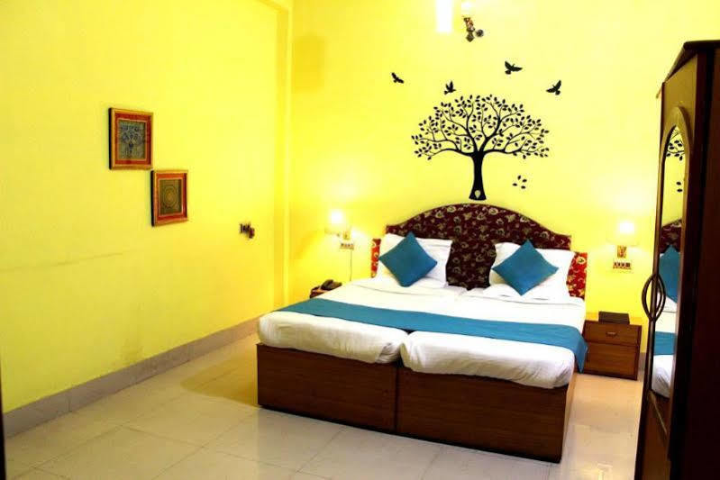 Treebo Trend Gupta Inn Varanasi Ngoại thất bức ảnh