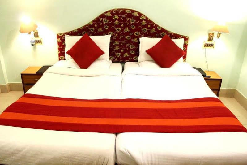 Treebo Trend Gupta Inn Varanasi Ngoại thất bức ảnh