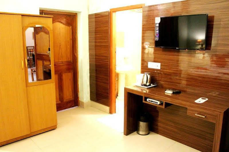 Treebo Trend Gupta Inn Varanasi Ngoại thất bức ảnh